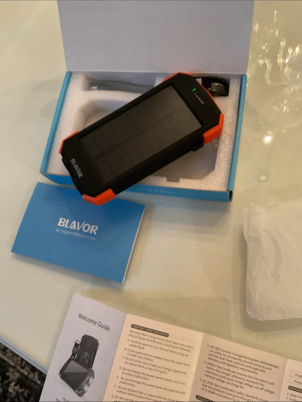 BLAVOR Magnetic Solar Charger Bundle BRAND NEW